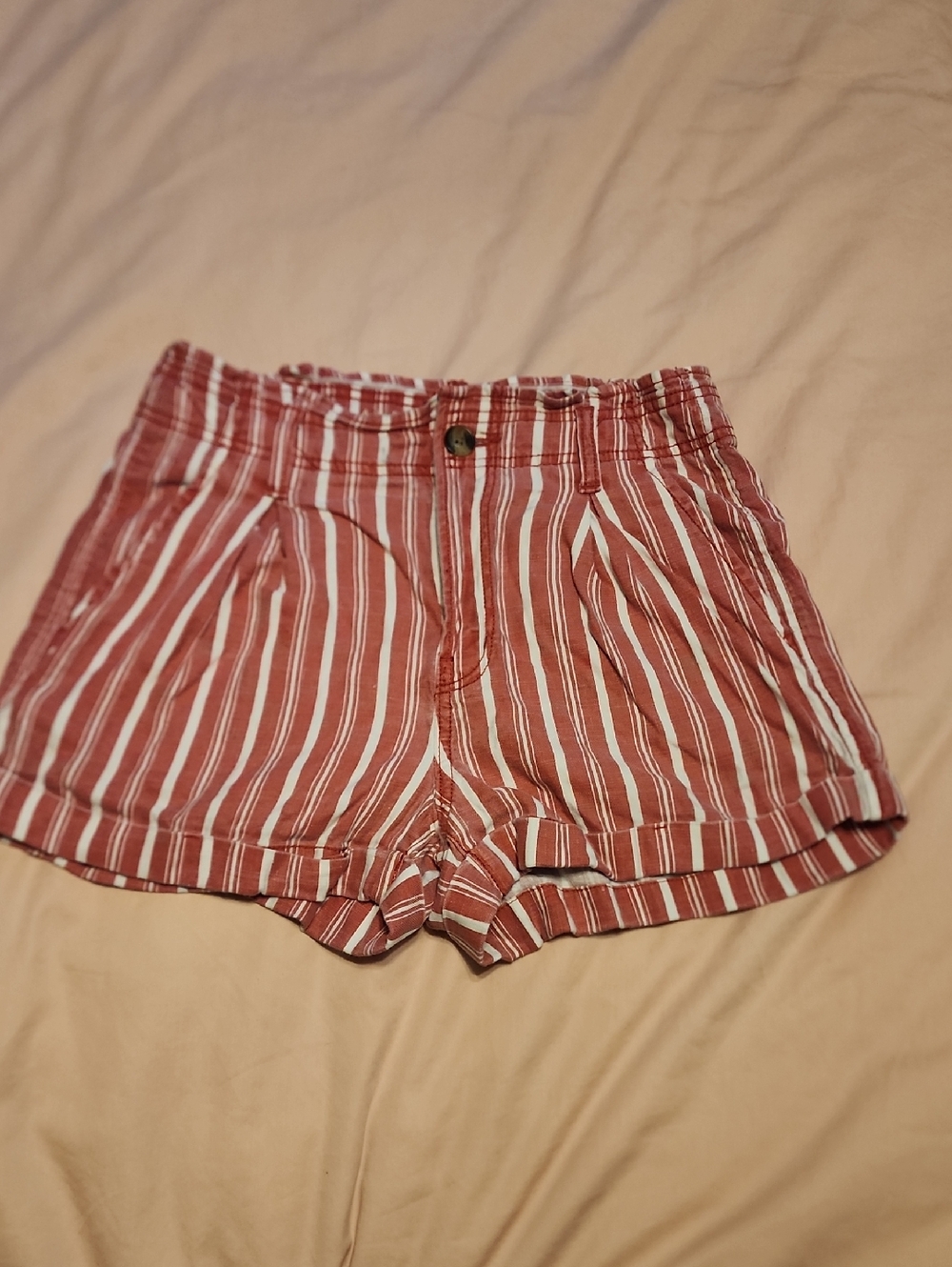 American Eagle Outfitters Red and White Striped Women’s Shorts